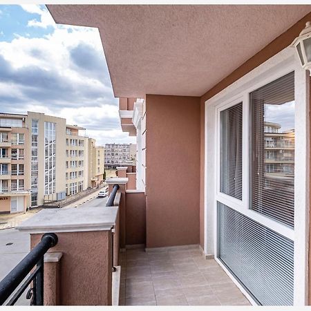 Апартаменти Casa Rossa 2 Сонячний Берег Екстер'єр фото