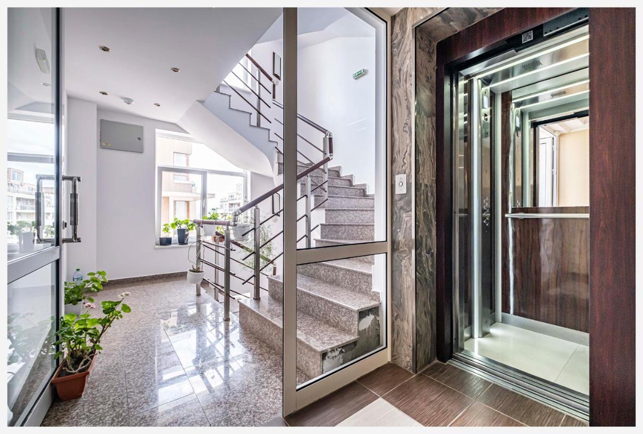 Апартаменти Casa Rossa 2 Сонячний Берег Екстер'єр фото