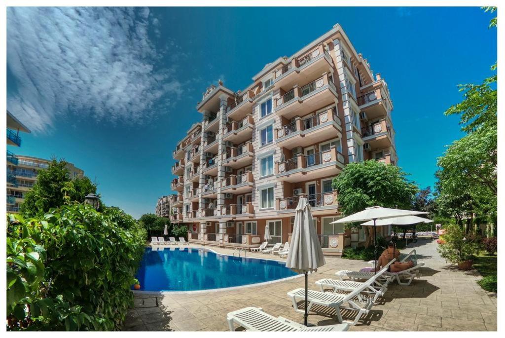 Апартаменти Casa Rossa 2 Сонячний Берег Екстер'єр фото